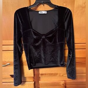 Hollister Velvet Bow front Long Sleeve size Medium
